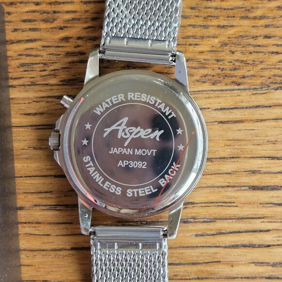 New Aspen Unisex Watch Silver Tone AP 3092 Basket Weave Steel Band Watch 30M - Picture 4 of 6
